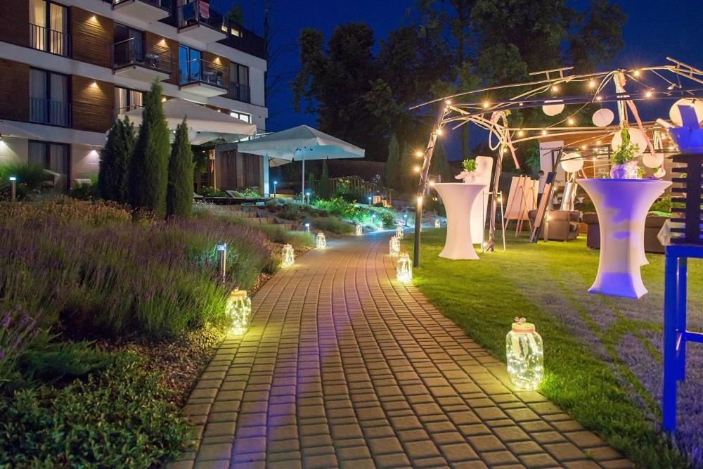 Hotel Uniejów Exterior foto